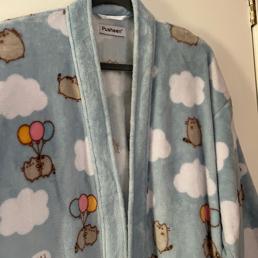 Pusheen Kids Robe - Blue with Clouds and Balloons